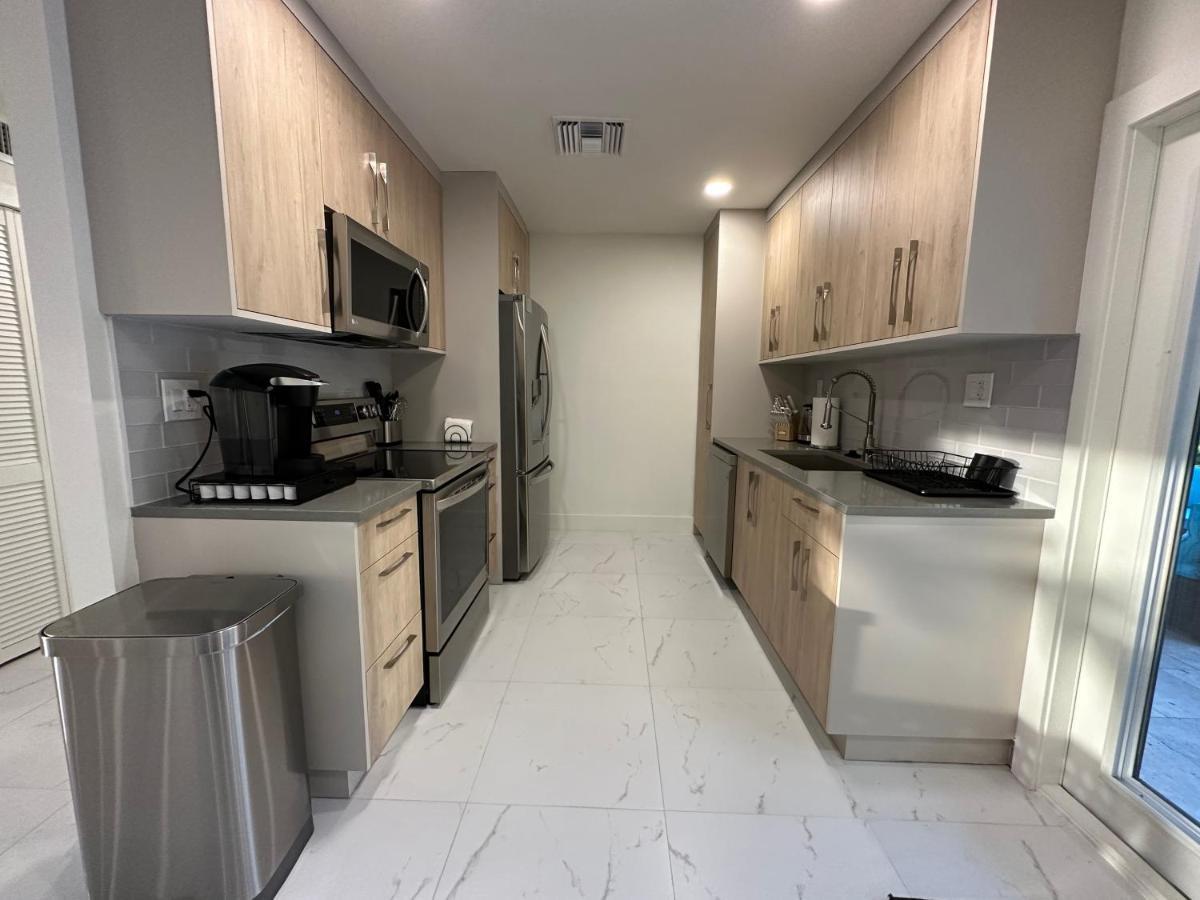 The Sun House - 3 Bed, 2 Bath, Private Pool, Fire Pit, Huge Backyard Fort Lauderdale Exterior foto